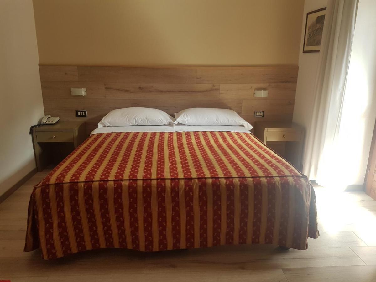Hotel Pineta Ponte Di Legno Camera foto